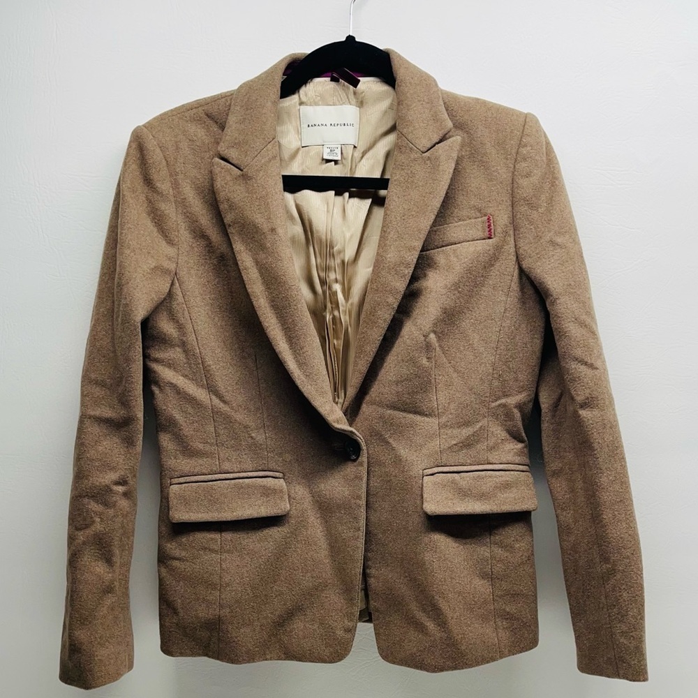 Banana republic womens jacket blazer size 8 Petite 77%wool 23% nylon
